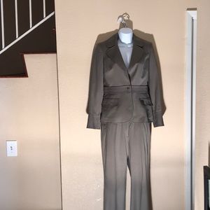 Anne Klein 2pc business suit